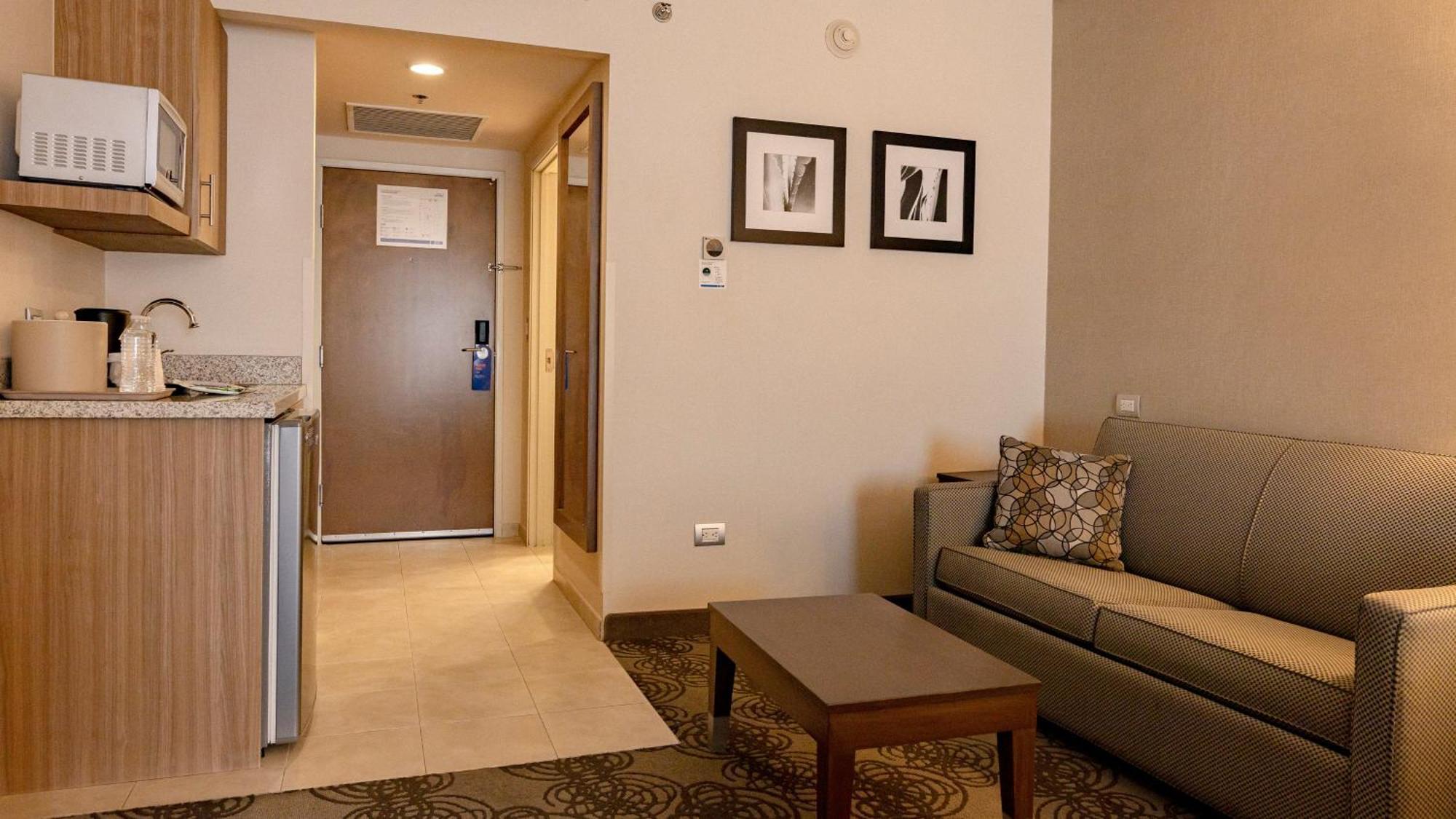 Holiday Inn Express & Suites Chihuahua Juventud By Ihg מראה חיצוני תמונה