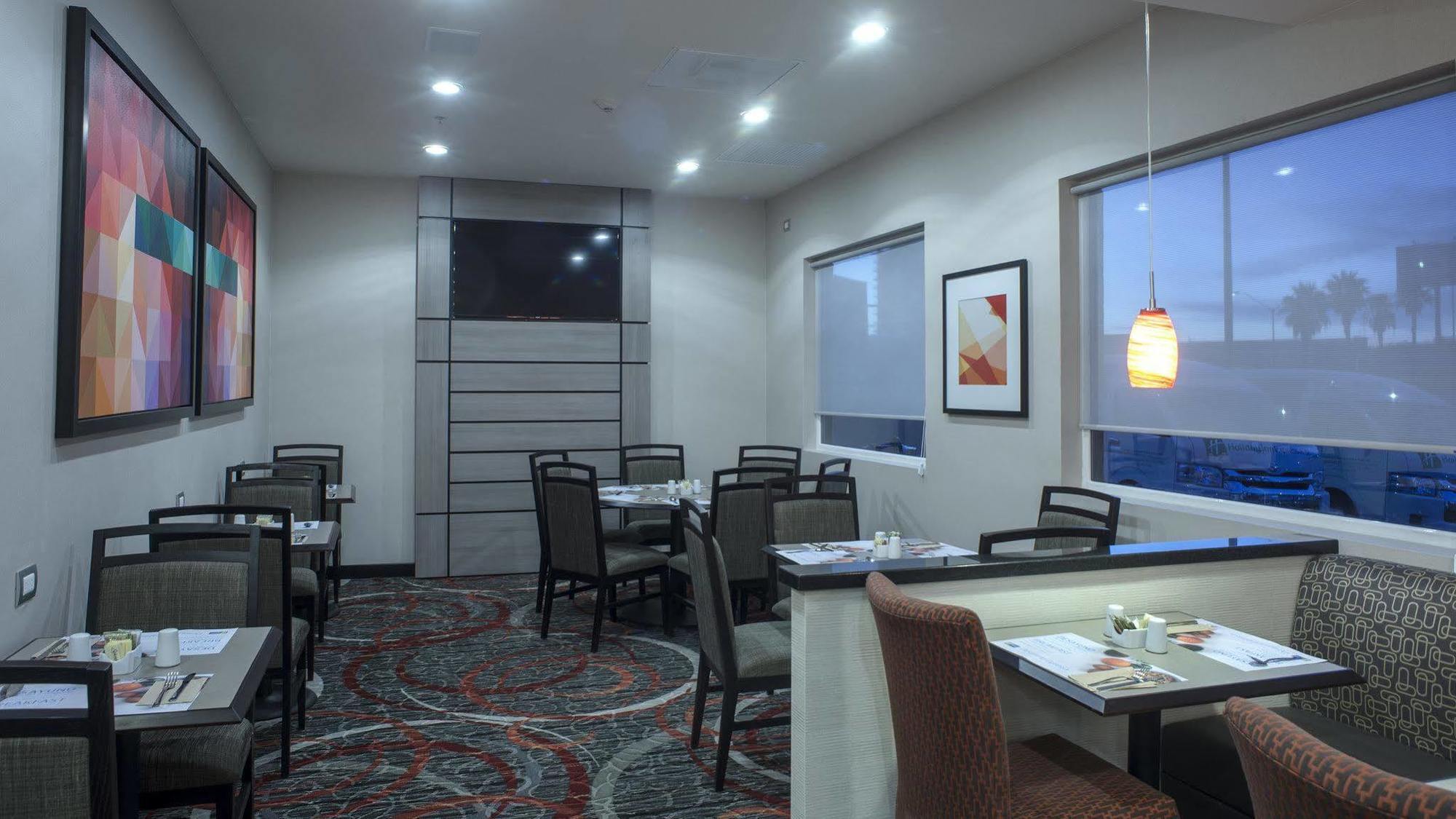 Holiday Inn Express & Suites Chihuahua Juventud By Ihg מראה חיצוני תמונה